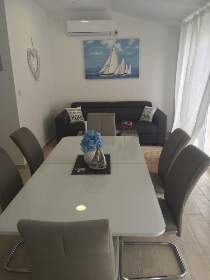 Luxury Apartments Vucinic พิโรวัซ ภายนอก รูปภาพ
