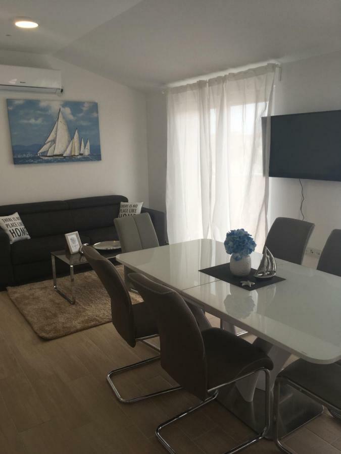 Luxury Apartments Vucinic พิโรวัซ ภายนอก รูปภาพ